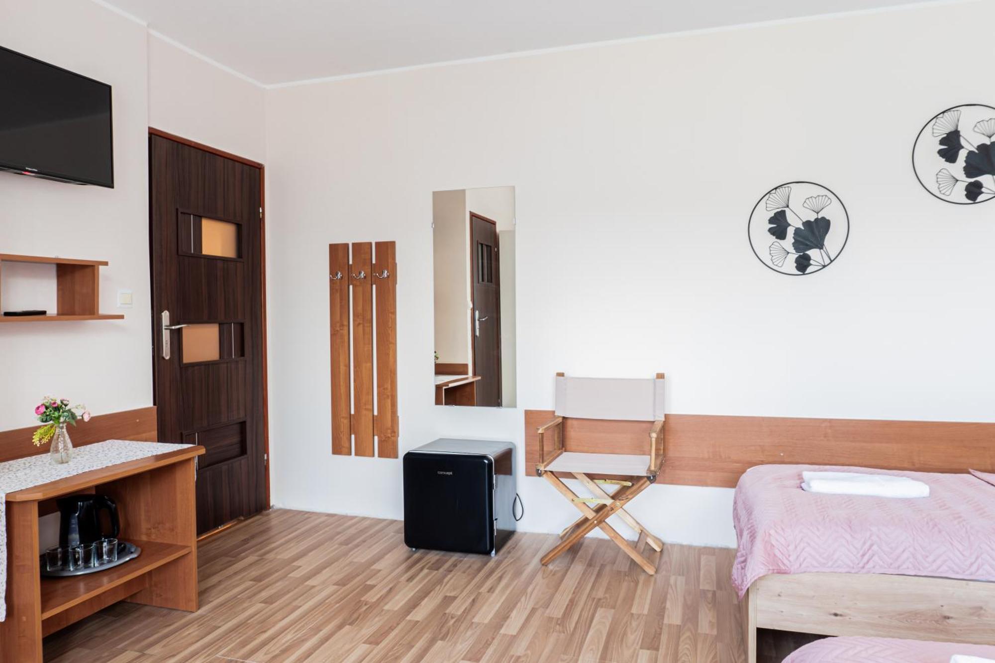Pokoje Goscinne Raf-Tur - Sala Zabaw, Grill - Idealny Dla Rodzin Z Dziecmi Ostrowo  Exteriér fotografie